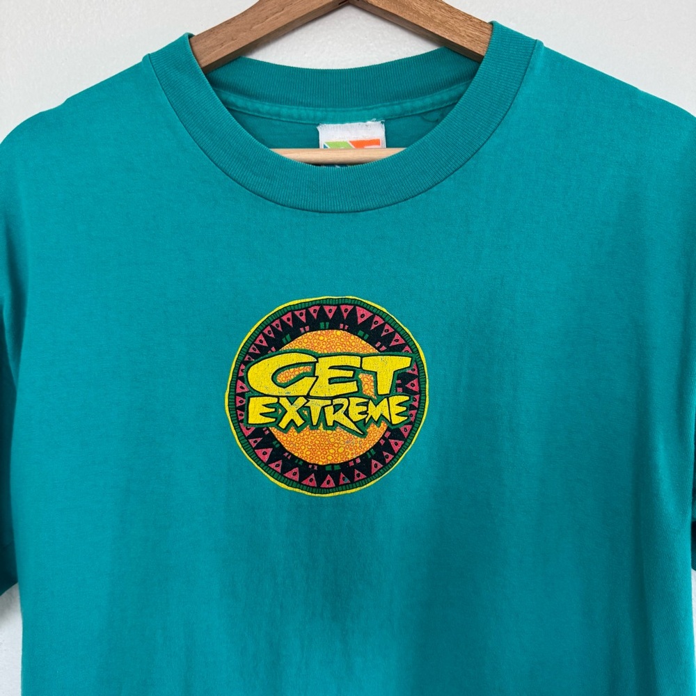 Vintage 90s Surf Gear T-Shirt Mens Medium Get Extreme Surfing Single Stitch USA - Picture 3 of 15